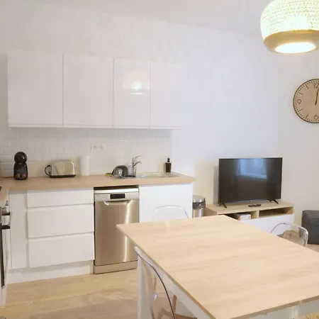 T3 De Charme Situé En Hyper Centre Avec Wifi, Linge, Draps, Savons Et Serviettes Fournis *